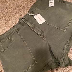 Good American Shorts !